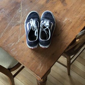 Old scool navy blue vans